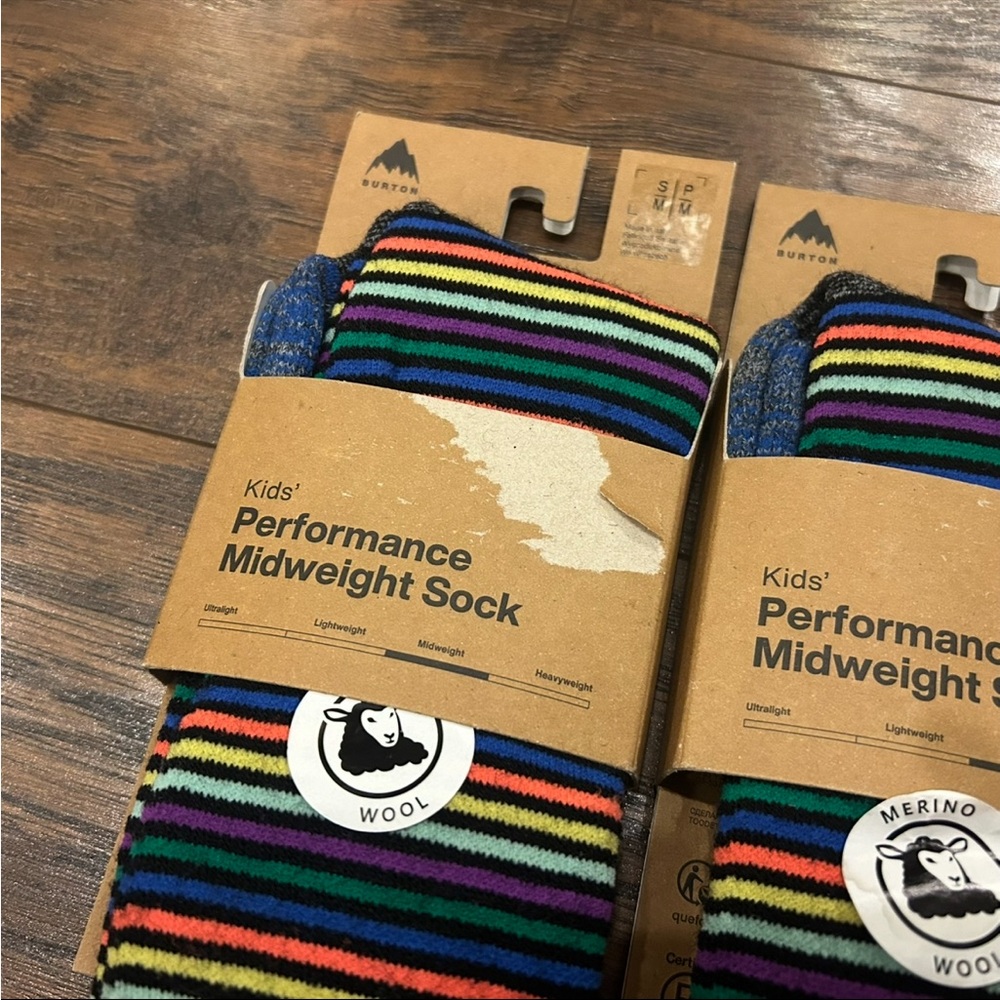 NWT BURTON Kids' Performance Midweight Socks 3 pair Size S-M 13-1 Mini Stripes - Picture 2 of 5